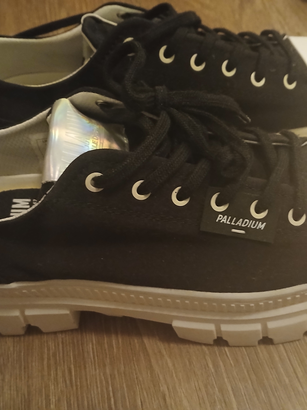 Palladium Black Canvas Lug Sole Sneakers Size 9 Women 8 Men